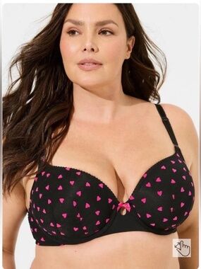 NEW Torrid Feel the Fit Perfect T Lightly Lined Black Bra w Pink Hearts Size 44D